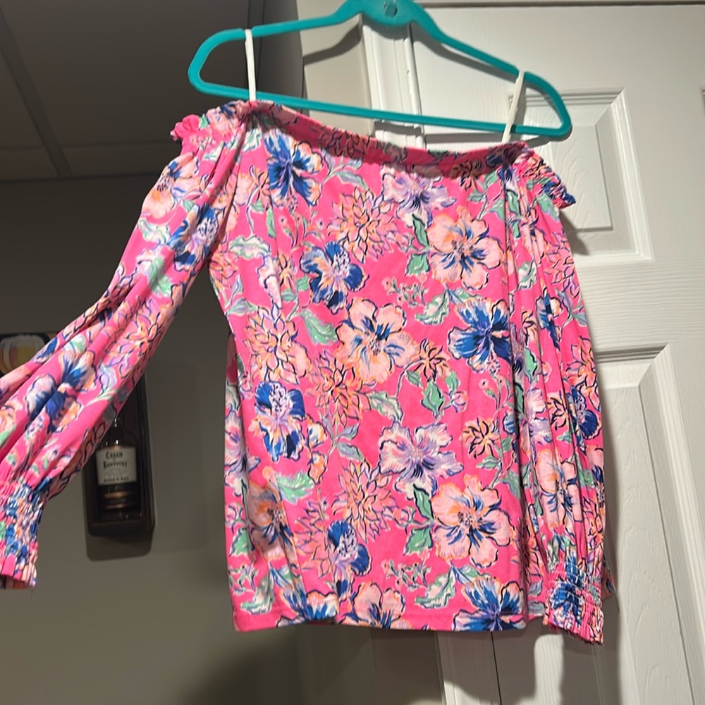 Off the shoulder Lilly top
